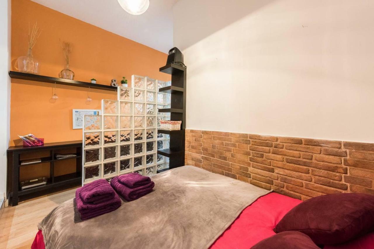 Apartamento En Calle Tres Peces Madrid Eksteriør bilde